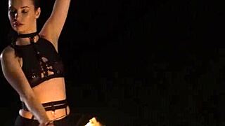 Teen Elilith Noir Reveals Big Ass!