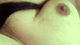 Novinha gostosa strips down and plays with anal toys solo