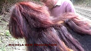 A milf amateur gets her ass fucked hard at the bus stop in a casual encounter.