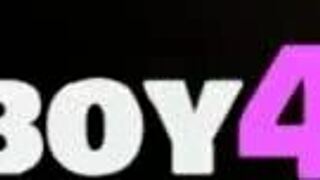 Teen Elilith Noir Reveals Big Ass!