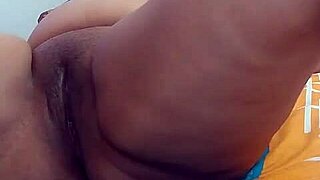 Gives A Good Blowjob Until He Makes Her Cum On Her Face