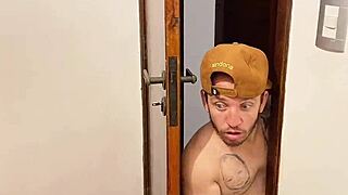 the dwarf gardener caught me with the secretary and joined the chaos