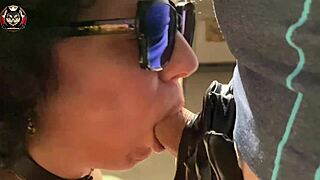 Milf stepsister gives facial