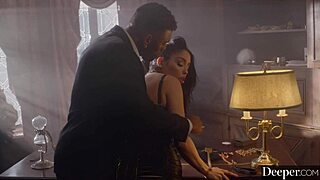 Vanessa's Late Night Stranger Hookup Turns Wild With Cowgirl And Facial