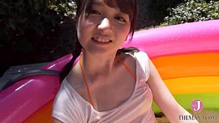 Hey, wanna see a cute Japanese babe splash in a bikini under the sun?