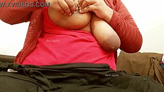 Desi aunty showing off her tits. Is this Indian beauty tempting you tonight?