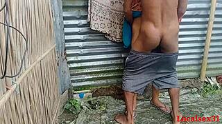 Bengali housewife's steamy encounter with hubby on webcam