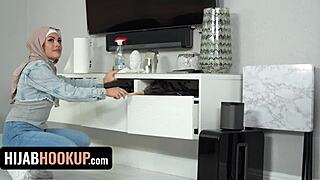 Hijabhookup - Muslim maid in hijab offers extra naughty service to boss