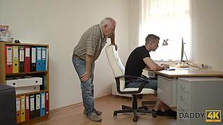 Boyfriend catches girl in old-young sex with dad