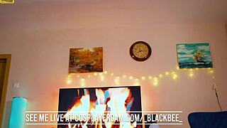 Wanna join the wildest milf on webcam? She's got the best cosplay vibes for you.