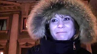 Guy picks up girl for hot sex in moving car outdoors