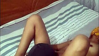 fui a la habitación de mi vecina y me la cogí porque es superrica - amateur 😈