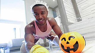 Maid's Cleaning Earns Big Cock Blowjob