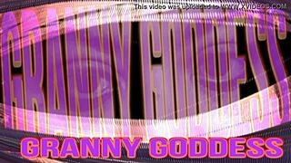 Gigi Cakes shows off her huge BBW tits