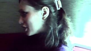 Essa Putinha de 18 Anos Adora Falar Putaria