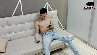 Hermanastra Hot Teases with Big Tits on Sofa