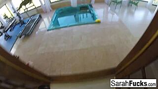 sarah jessie receives sensual pussy massage from alix lynx