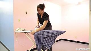 i get hot housewife home handjob on big cock