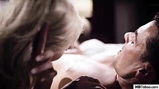 Ehi, beccata a tradire con Chloe Temple, vuoi unirti a noi, milf sexy Krissy Lynn?