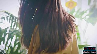 jane wilde flaunts her hairy pussy and perfect ass