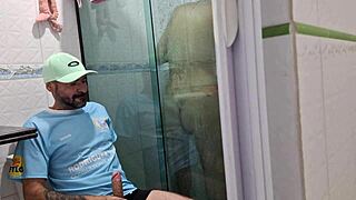 Teen 18+ Masturbates in Usa Shower with Partner