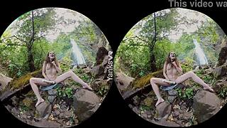 Does Erotic Beauty Endza Love Her Pussy in VR?