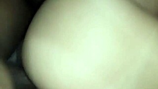 Comendo novinha gostosa enquanto ela mete o dedo no cu