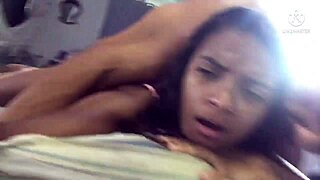 comi a namorada do meu amigo na pele e gozei na boca dela a safada engoliu tudo e falou q com ele ela nunca fez isso � deixou eu filmar jasmine santanna