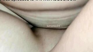 me monte sobre mi amiga y se dejo, rosamos clitoris bien rico, uff!