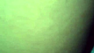 Watch my wife get a quick cumshot from that horny guy in amateur fun