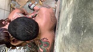 transa em local arriscado, quase fomos pegos enquanto metíamos com tesão.