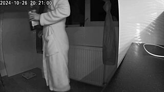 Real cheating wife bangs her husband’s friend in homemade clip