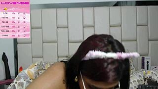 Bbw masturbates big pussy with anal toys!