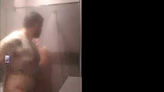 Bella Rico And Magic Javi Shower Intensely With Homemade Passion