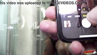 독일 스카우트가 커브 라티나 거대한 자연 젖으로 인텐스 캐스팅 섹스 픽업.