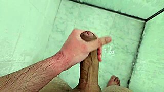 Gozando No Banho With Cute Brazilian Twink Solo