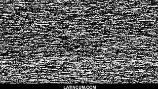 Latino erkekler gay tatilinde vahşi grup seks orgisi yapıyor