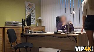 vip4k mujer simpática necesita dinero pero el acreedor quiere follársela