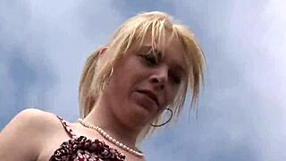 Mec balèze défonce chatte trempée en POV hardcore