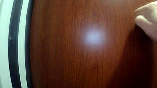 I’m a cheating pregnant wife banging the TV repairman