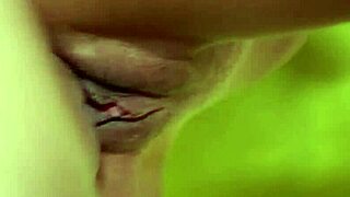 Latina babe gets a hot facial after handjob