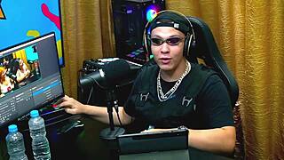 Flora Vip Got So Comfortable In The Podcast She Took Out Her Tits And Ruan Showed His Dick To Her!