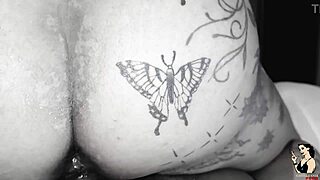 I grabbed the pregnant brunette on all fours and came inside her!