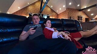 Memeli hatun sert sikişten önce yarrak emiyor mu? Evet, TV sonrası ağza boşalma!