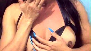 lenev8 performs on webcam in usa, showcasing her fitness and athletic body just as you like it