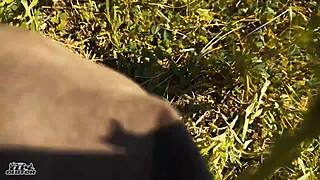 Isteri kongkek kekasih lesbian rahsia Elly Clutch dan Susie Stellar keras