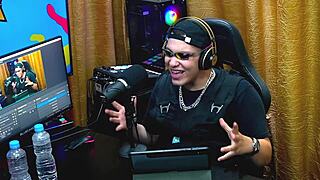 Flora Vip Got So Comfortable In The Podcast She Took Out Her Tits And Ruan Showed His Dick To Her!