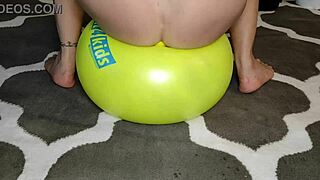 i love how a gymnastikball gets me squirting with wild fun
