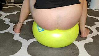 i love how a gymnastikball gets me squirting with wild fun