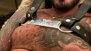 Viktor rom celebrates 3650 days in the industry after winning a grammy at the party.